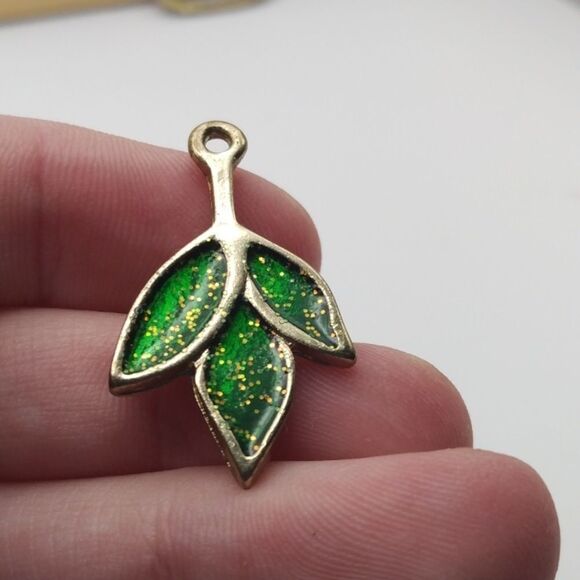 Calming peace lotus leaf necklace charm pendant - Picture 2 of 2